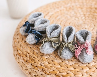 Woolly newborn shoes for baby, perfect gift for baby shower