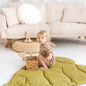 Mint leaf play mat from natural linen for baby and kids image 4