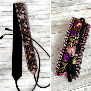 Ceinture bohème avec rubans à nouer, ceinture brodée avec pompons pour robe folklorique, ceinture faite main avec broderie de style bohème image 5