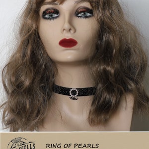Ring of Pearls choker for Halloween party