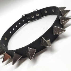 Leather Choker with a special 3D Pyramid screw back studs,Punk Gothic Biker Fetish Cosplay