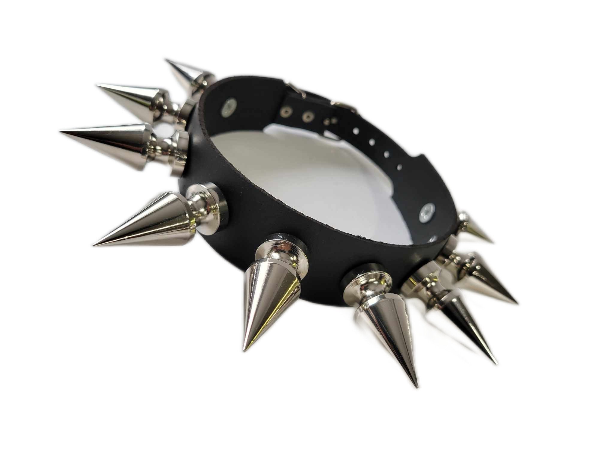 Leather Choker with 9 chunky tree spikes size 1.80" x 0.80".Punk Goth Metal