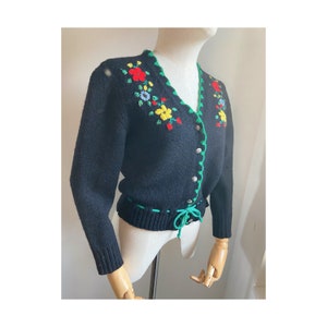 Vintage dirndl trachten cardigan with floral embroidery S
