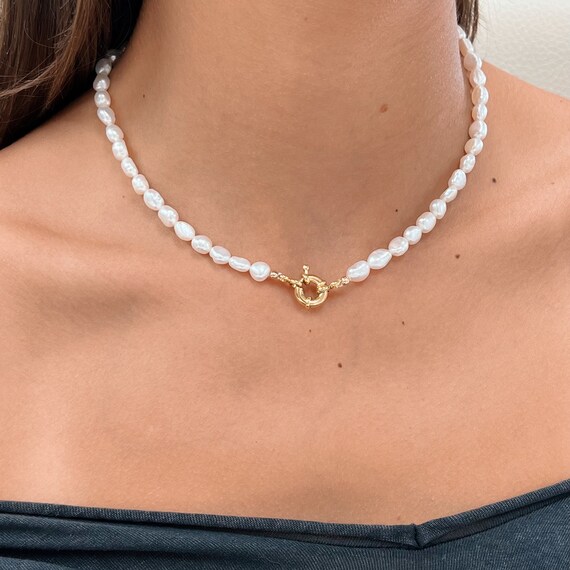Front closure necklace deals