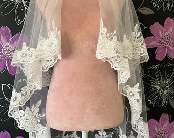 Ivory bridal veil,lace edging veil, two tier/one tier wedding veil,sequins trim veil