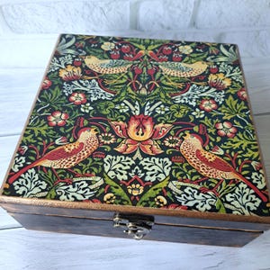 Engraved memory box William Morris Personalized wooden keepsake box Strawberry Thief Mother&#39;s Day gift