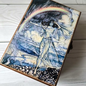 Caja de recuerdos de madera personalizada Caja de cartas del Tarot Arcoíris Arthur Rackham Caja de almacenamiento hecha a mano Isis la Diosa Arcoíris