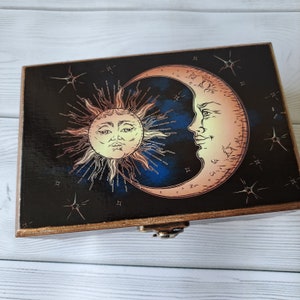 Caja de cartas de tarot personalizada Caja de recuerdo de madera Luna Soporte de cartas de tarot Sol