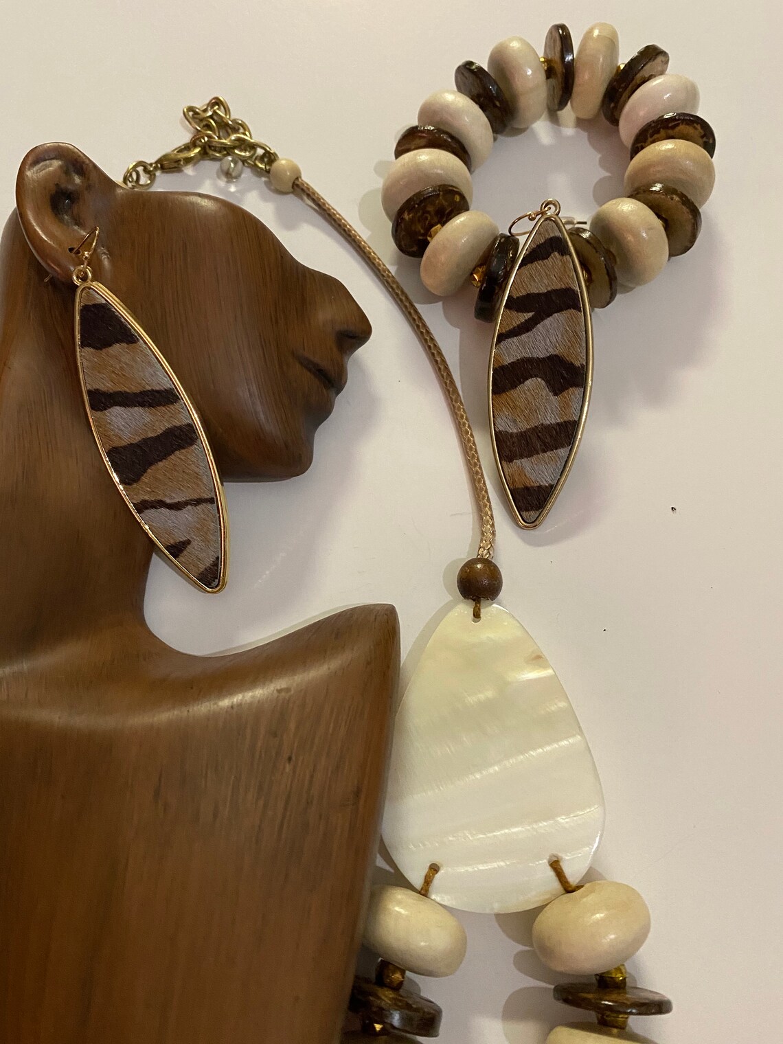 safari themed jewelry