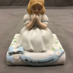 Vintage 1989 Enesco My First Communion Girl Praying Figurine Porcelain 3.25&quot;