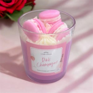 Vela grande de postre de cera de soja con aroma a champán rosado y frutas exóticas. Duración de la combustión: 40 horas. Postres. Fragancias para el hogar. Decoración del hogar. Ideas para regalos.