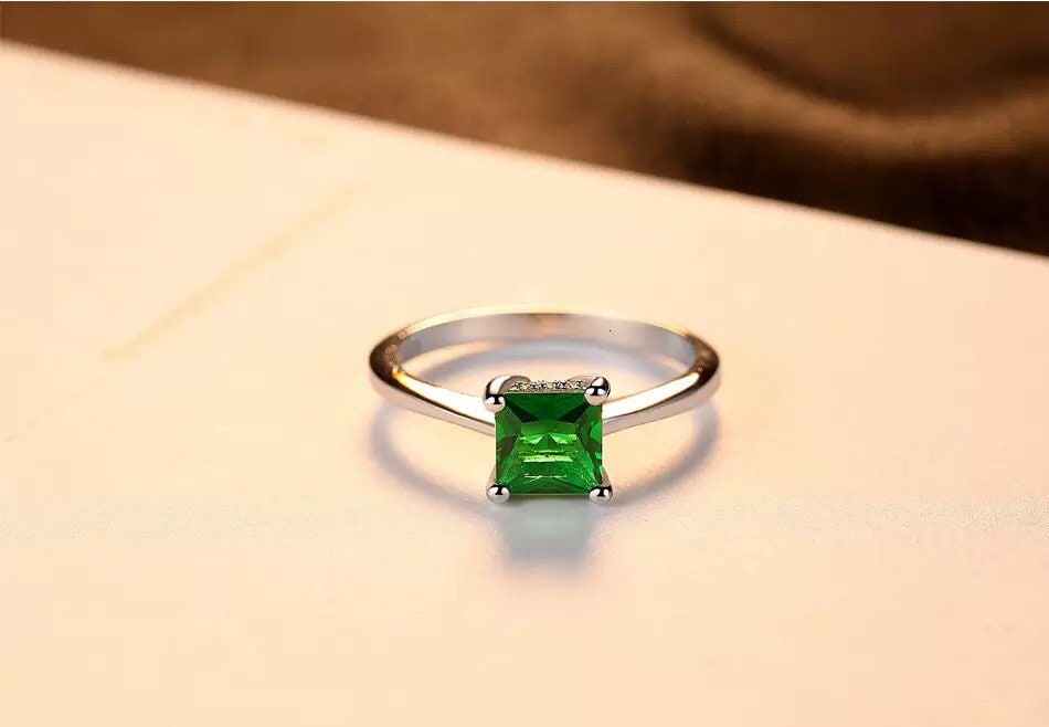 2.24 Carat Genuine Emerald .925 Sterling Silver Pendant main image 1