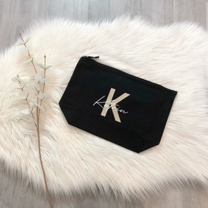 Canvastasche | personalisiert | schwarz | Buchstabe mit Name | Kosmetiktasche | mit Initialen | Geschenk | Geburtstag | Weihnachten