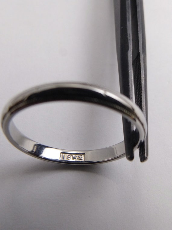 18K White Gold Estate Wedding Band with Hand Milg… - image 5