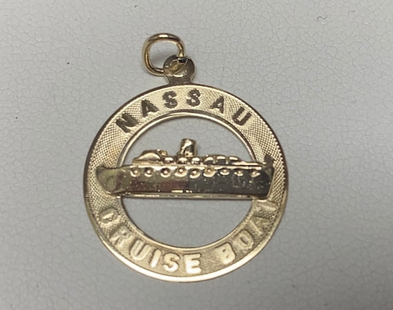 14KY Gold Estate Nassau Cruise Charm