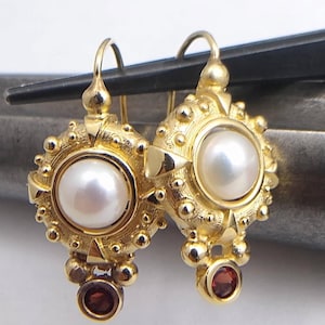 14K Yellow Gold Vintage Pearl and Garnet Earrings