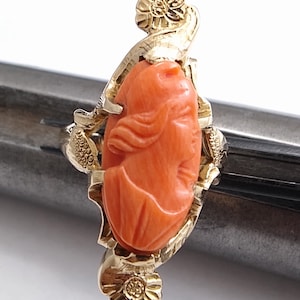14K Yellow Gold Vintage Art Nouveau Carved Coral Ring