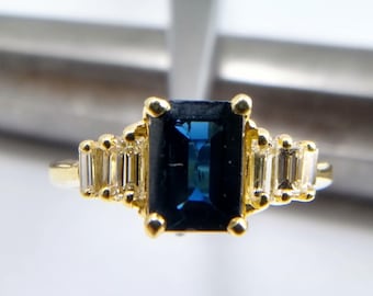 18k Yellow Gold Vintage Emerald Cut Sapphire With Baguette Diamonds