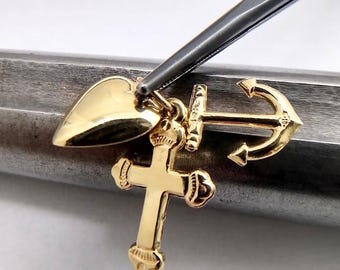 14K Yellow Gold Vintage Faith Hope and Charity Charm