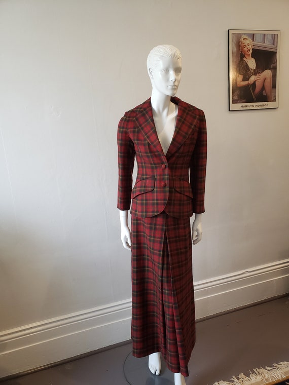 Custom 70s skirt suit