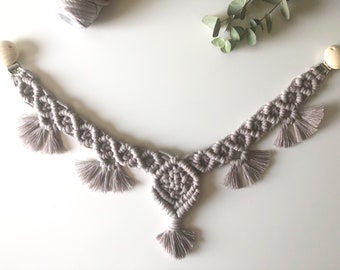 Macrame stroller chain