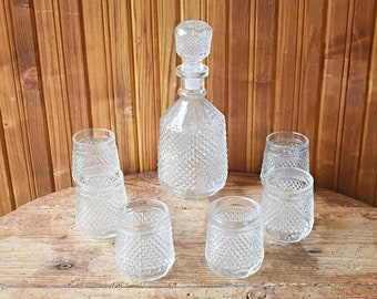 Decantador vintage de vidrio repujado con 6 vasos: Decoración de bar