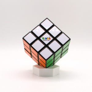 3D Printed Hexagon Rubik&#39;s Cube Stand: Desk Display