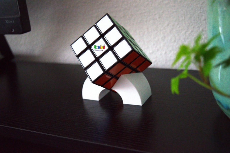 RUBIK'S Cube Display Stand L Arch Design L Rubik's Cube Holder, Stand