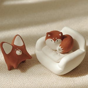 Renard endormi en céramique fait main : mini poterie décorative de jardin