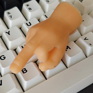 Hilarious Tiny Hands Finger Set: Gag Gift for Pranksters