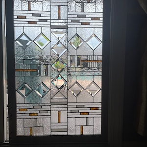 Prairie Style: Tiffany-Inspired Harmony in Clear Textured Glass