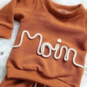 Cooler personalisierter Sweater Pullover Pulli Kordelapplikation Namensweater für Baby und Kleinkind Name Geschenk zur Geburt Bild 4