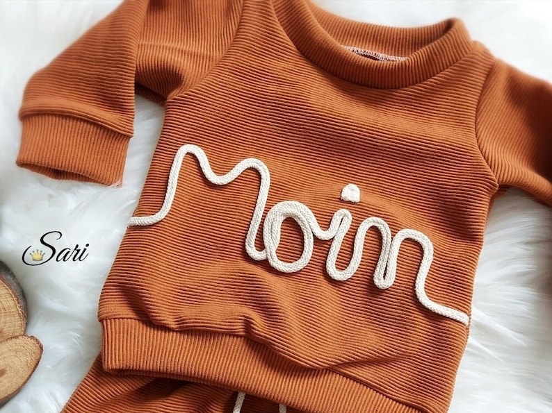 Cooler personalisierter Sweater Pullover Pulli Kordelapplikation Namensweater für Baby und Kleinkind Name Geschenk zur Geburt Bild 4
