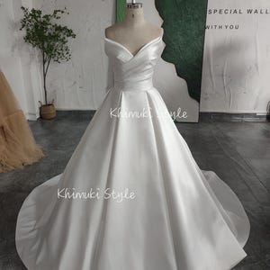 Ball Gown Ivory Satin Wedding Dress