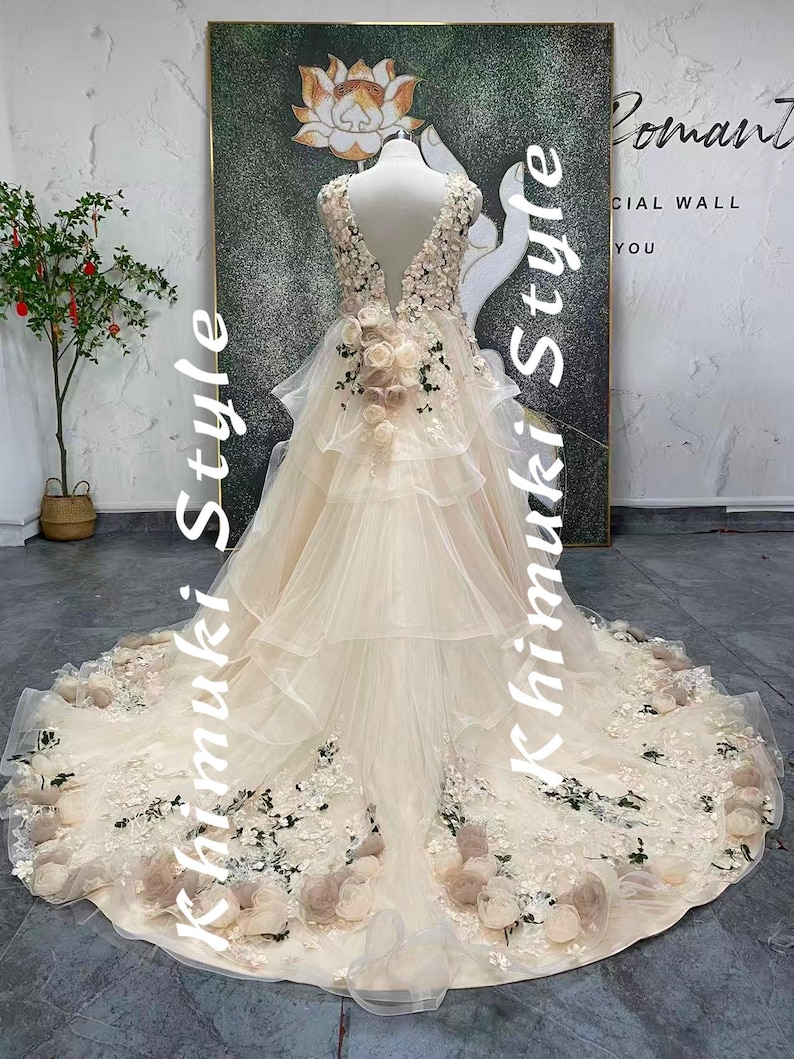Plus Size Blush Wedding Dress: Floral Tüll Brautkleid Bild 3