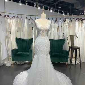 Classic Mermaid Sheer Lace Wedding Dress
