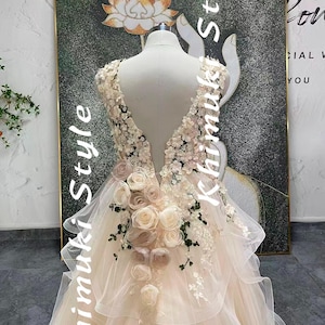 Plus Size Blush Wedding Dress: Floral Tüll Brautkleid Bild 2