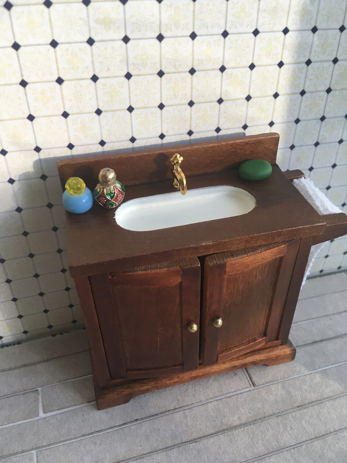 Dollhouse Miniature Bathroom Sink 112 scale Etsy