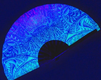 Manta Ray Tribal UV Glow Handfächer Großer blauer Faltfächer für Festivals chinesischer Fächer Clack Fan Graphic Handfächer für Festival Rave Party