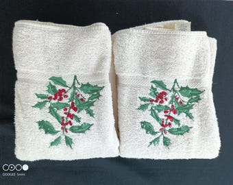 Vintage Holly Embroidered Bath Towels, 100% Cotton, One Owner, Not Used
