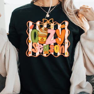 Cozy Season Shirt Fall Graphic Tee Pumpkin Spice Coffee Shirt Autumn Vibes T-Shirt Retro Cozy Shirt Cute Thanksgiving Fall Outfit Tee