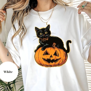 Comfort Colors® Black Cat Halloween Shirt Retro Pumpkin Tee Cute Spooky Season Shirt Vintage Style Halloween Cat Sweatshirt Fall Graphic Tee