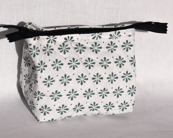 Green Flowery Zipper Pouch (Made with Patchwork and Quilting)