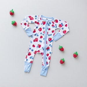 BERRY MEDLEY Baby Bamboo Baby Pajamas - Strawberry Blueberry Bamboo Zipper Romper - Convertible Romper PJs - Footie Pajamas - Zippy Girl Boy