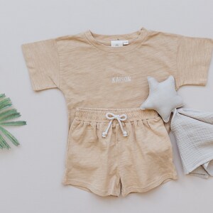 Custom Embroidered Organic Cotton Outfit Custom Name T-Shirt & Shorts Set Baby Boy Outfit Baby Girl Summer Clothes Shower Gift Tan