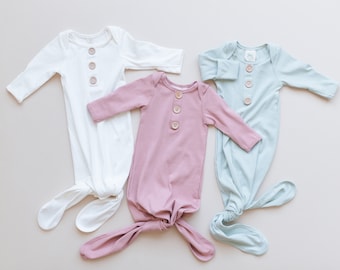 Robe de bébé Henley côtelée - Robe nouée pour bébé - Tenue de nouveau-né garçon Coming Home - Tenue de fille nouveau-née Coming Home - Robe nouée neutre