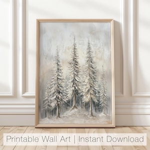 Puede incluir: Una pintura digital de una escena de bosque nevado con cinco altos pinos cubiertos de nieve en primer plano. El fondo es de un gris suave y apagado con toques de azul y blanco.