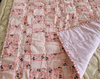 Vögel & rosa Rosen Quadrate Baby Quilt maschinengenäht und gequiltet 23 "x 30"