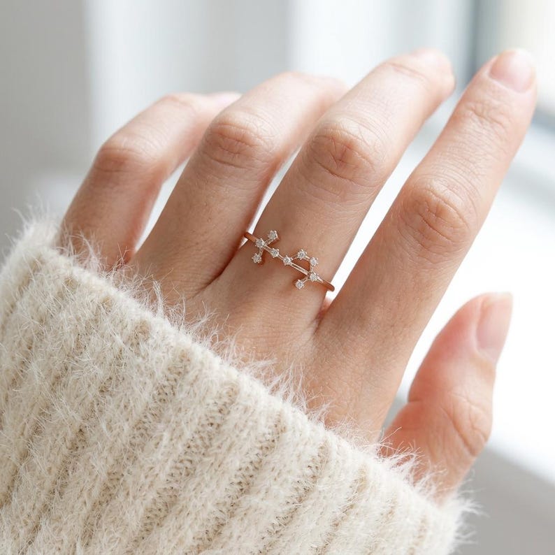 Anel do signo de Escorpião em ouro 14K com diamantes, joia do horóscopo - presente personalizado imagem 7