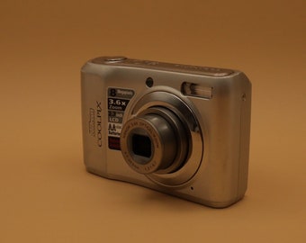 Nikon Coolpix L19 8MP Digital Camera Silver